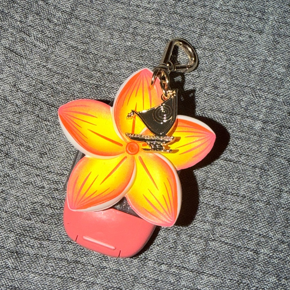 Moana hand sanitizer holder